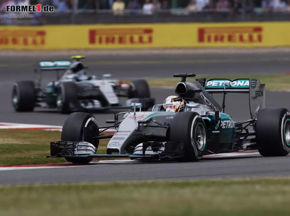 Lewis Hamilton, Nico Rosberg Foto zur News: Lewis Hamilton, Nico Rosberg