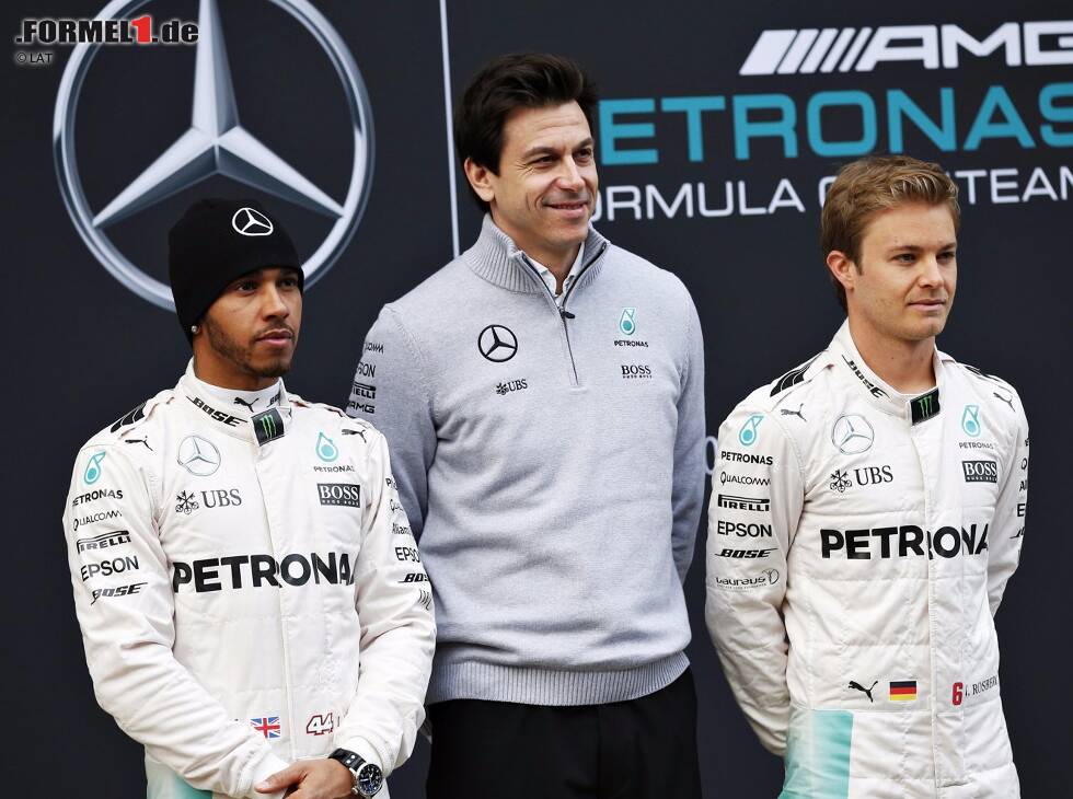 Foto zur News: Toto Wolff, Lewis Hamilton, Nico Rosberg