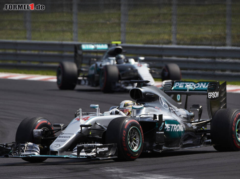 Foto zur News: Lewis Hamilton, Nico Rosberg