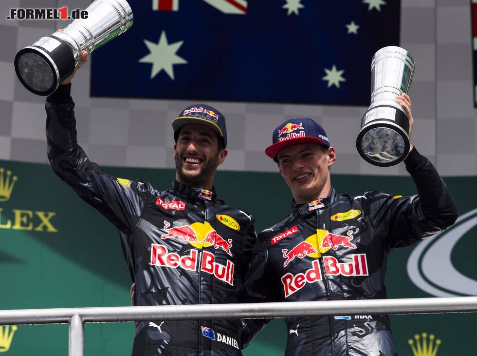 Foto zur News: Daniel Ricciardo, Max Verstappen