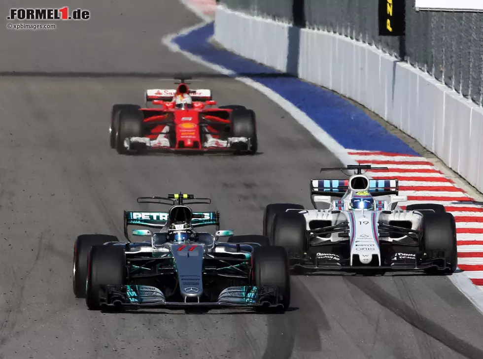 Valtteri Bottas, Felipe Massa, Sebastian Vettel Foto zur News: Valtteri Bottas, Felipe Massa, Sebastian Vettel