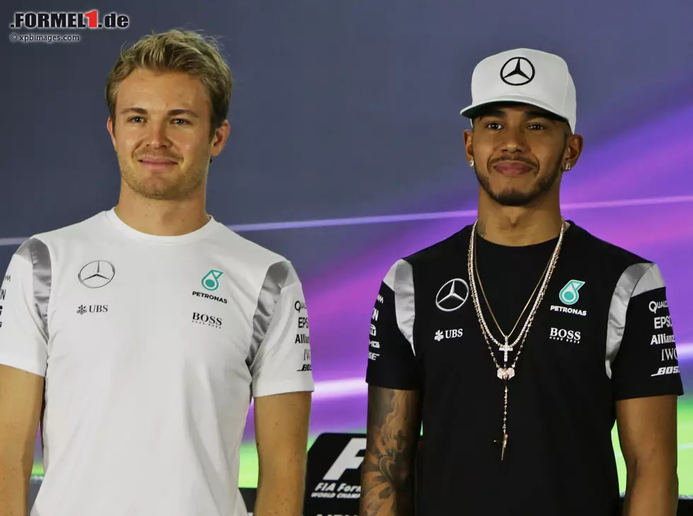 Foto zur News: Nico Rosberg, Lewis Hamilton