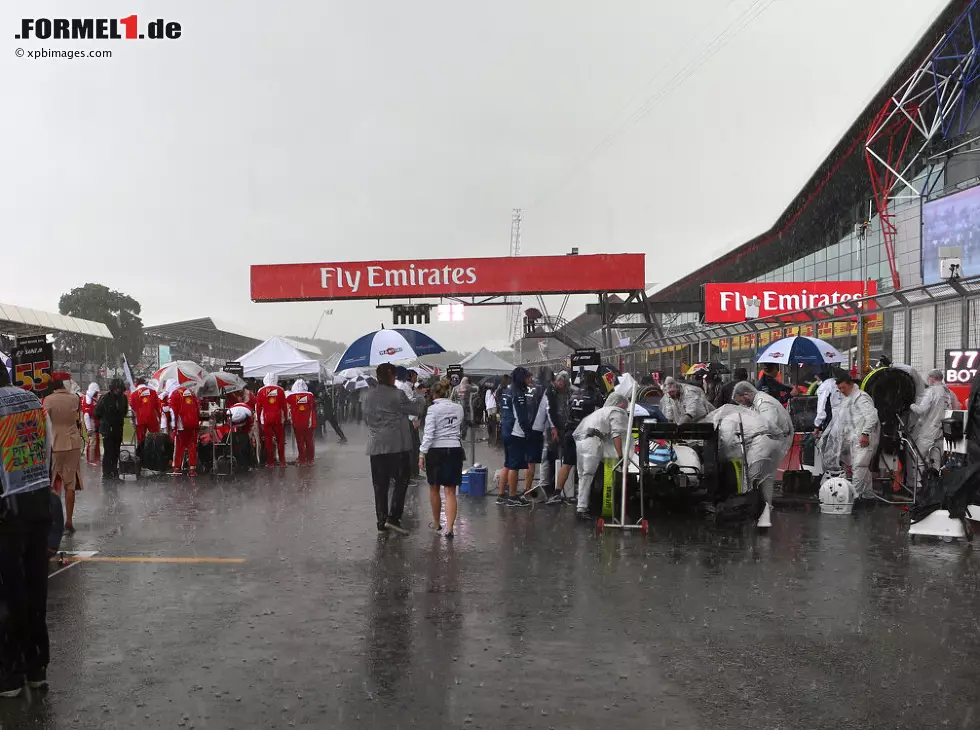Foto zur News: Regen in Silverstone