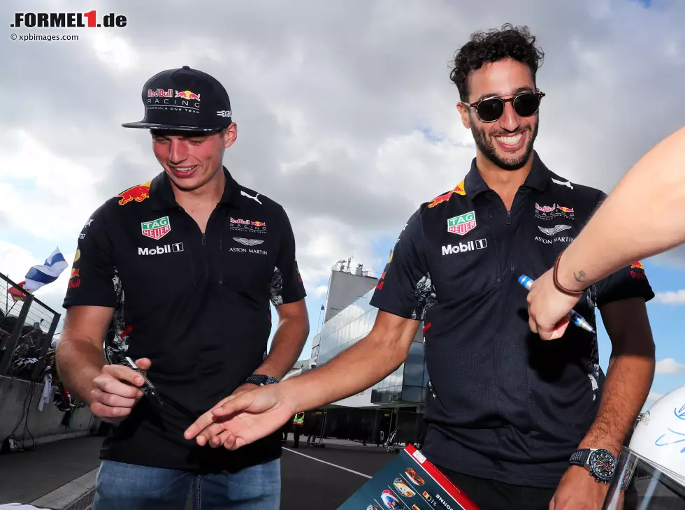 Max Verstappen, Daniel Ricciardo Foto zur News: Max Verstappen, Daniel Ricciardo