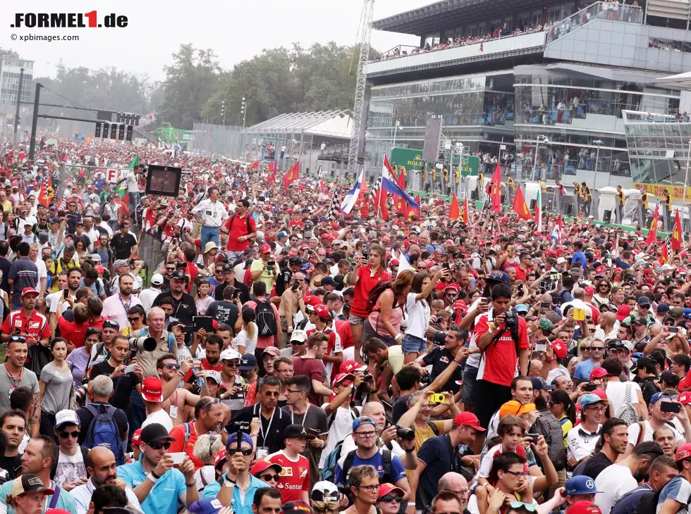 Foto zur News: Zuschauer