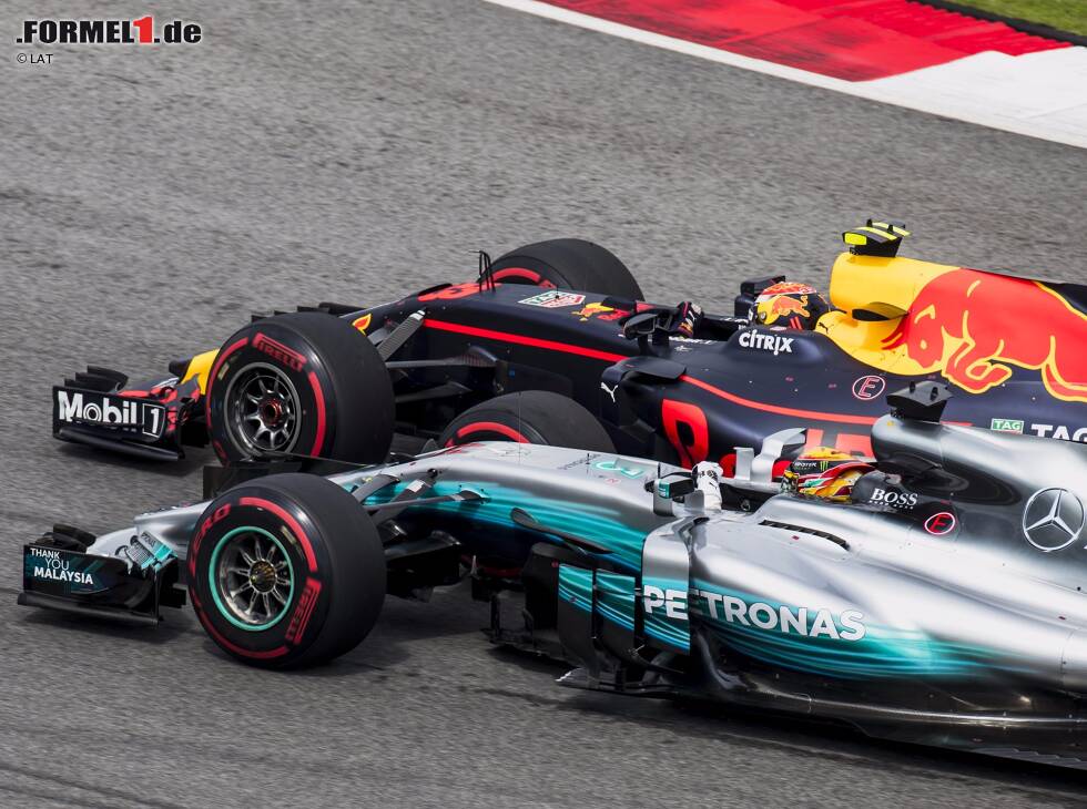 Foto zur News: Max Verstappen, Lewis Hamilton