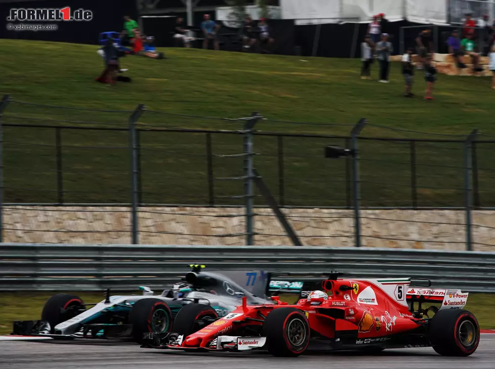 Foto zur News: Sebastian Vettel, Valtteri Bottas
