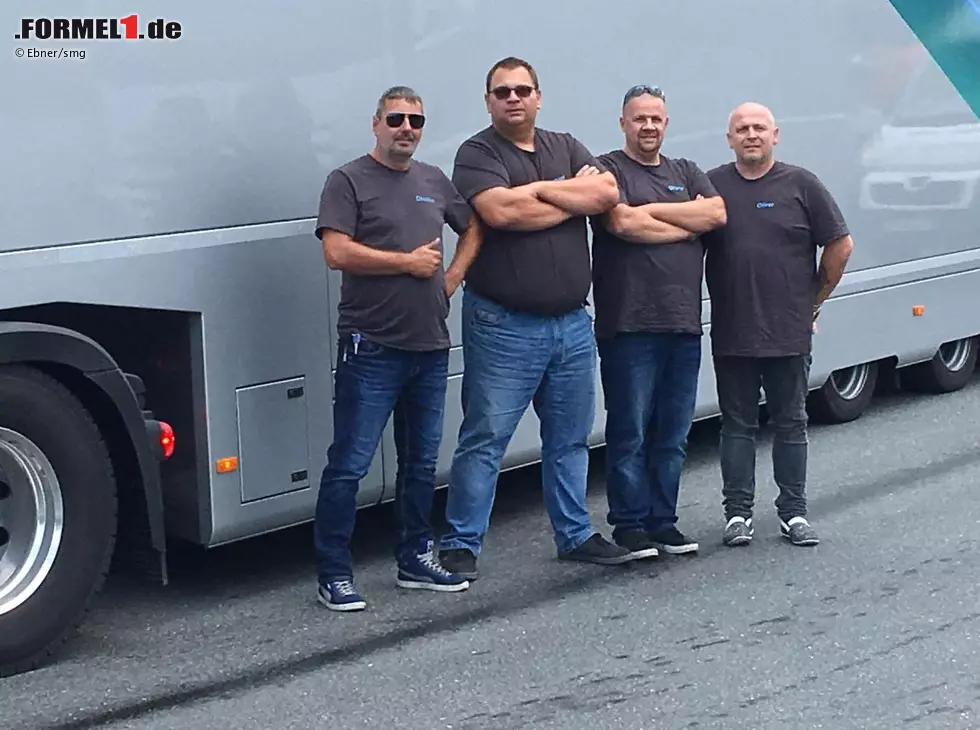 Foto zur News: Christian Ebner und Kollegen on the road