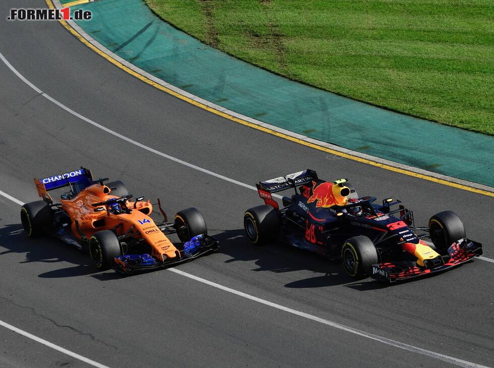 Foto zur News: Max Verstappen, Fernando Alonso