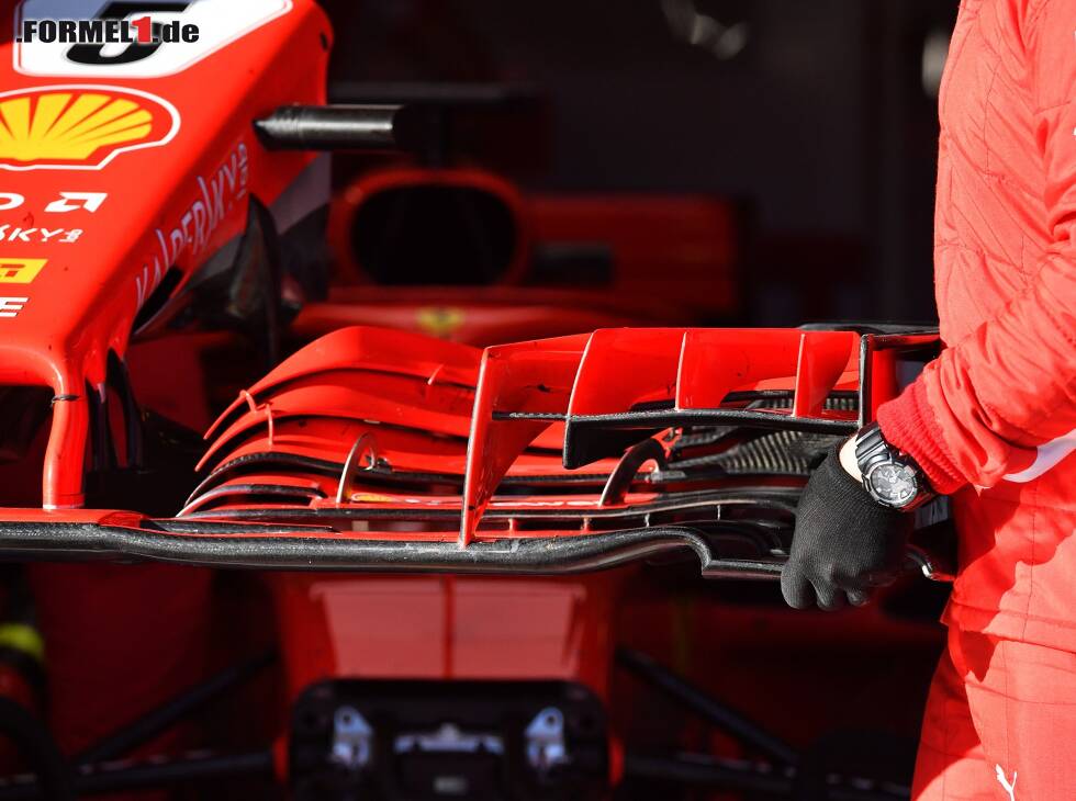 Foto zur News: Ferrari, Frontflügel