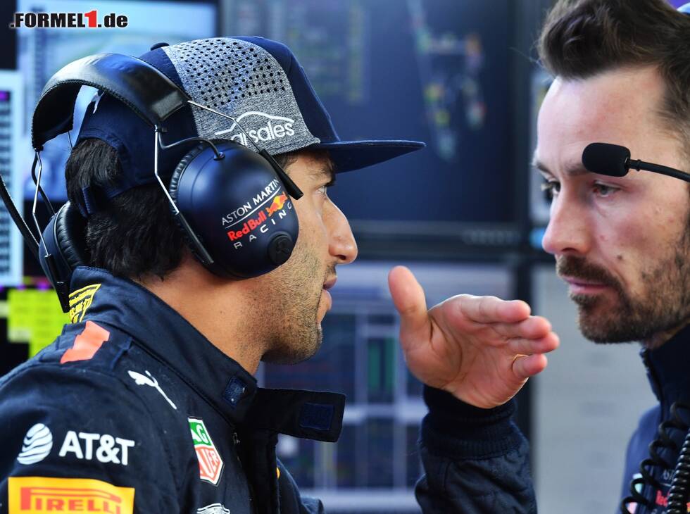 Foto zur News: Daniel Ricciardo, Simon Rennie