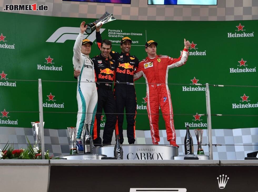 Foto zur News: Valtteri Bottas, Daniel Ricciardo, Kimi Räikkönen