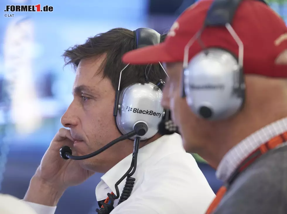 Foto zur News: Toto Wolff, Niki Lauda