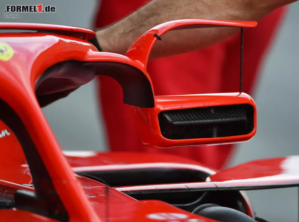 Foto zur News: Außenspiegel am Ferrari SF71H