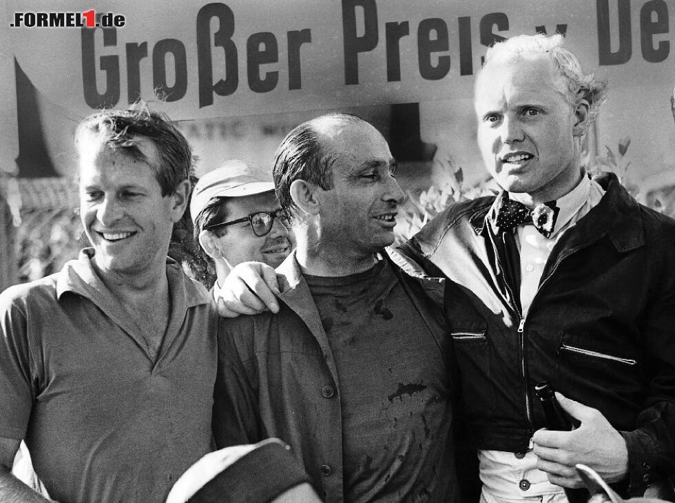 Foto zur News: Peter Collins, Juan Manuel Fangio, Mike Hawthorn