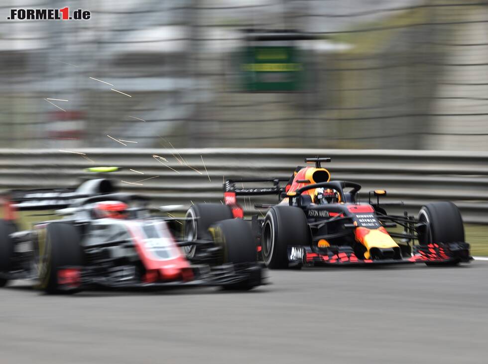 Foto zur News: Daniel Ricciardo, Kevin Magnussen