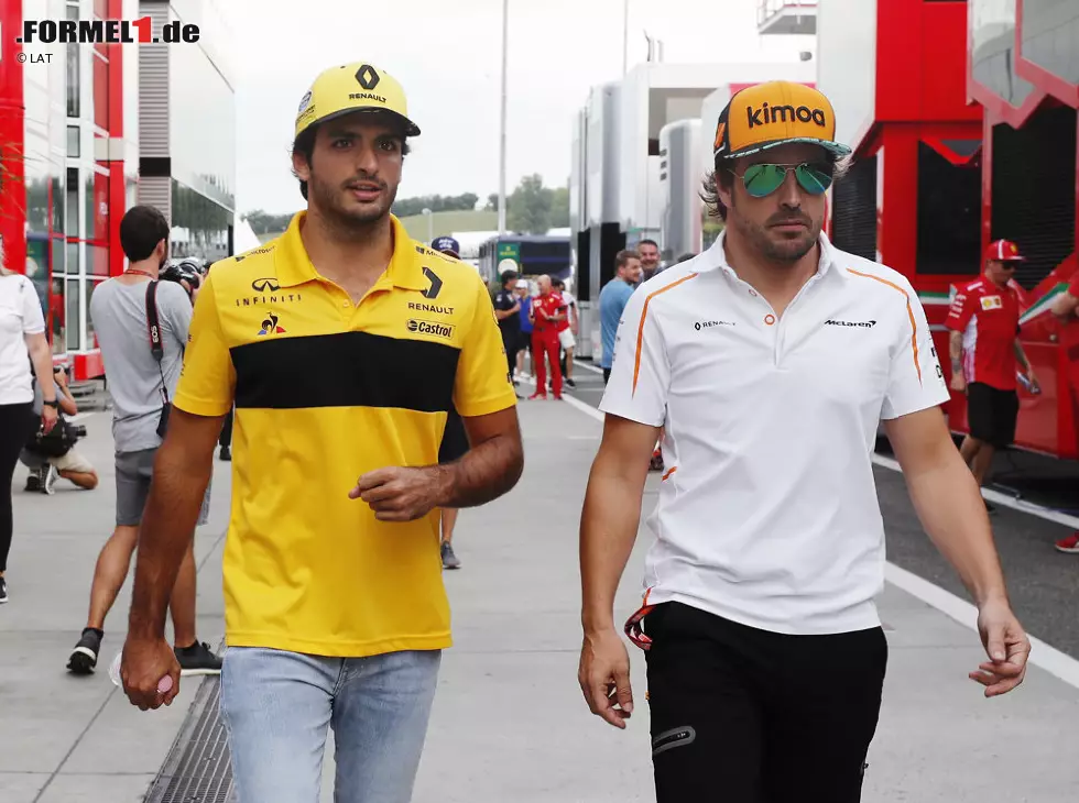 Foto zur News: Carlos Sainz, Fernando Alonso