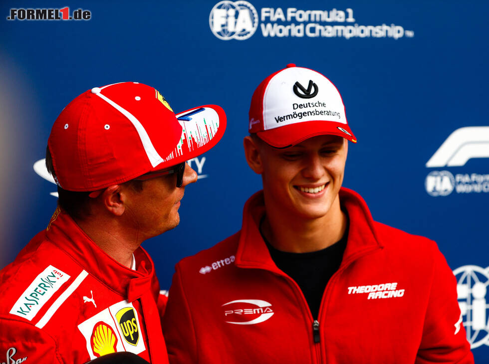 Foto zur News: Mick Schumacher, Kimi Räikkönen