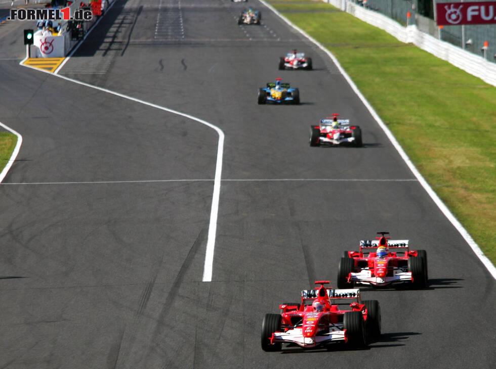 Foto zur News: Michael Schumacher, Felipe Massa