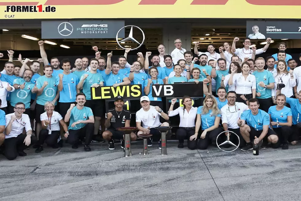 Lewis Hamilton, Valtteri Bottas Foto zur News: Lewis Hamilton, Valtteri Bottas