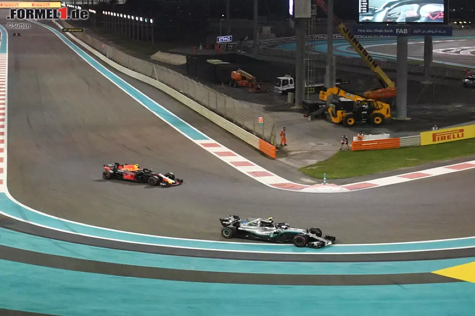 Valtteri Bottas, Max Verstappen Foto zur News: Valtteri Bottas, Max Verstappen
