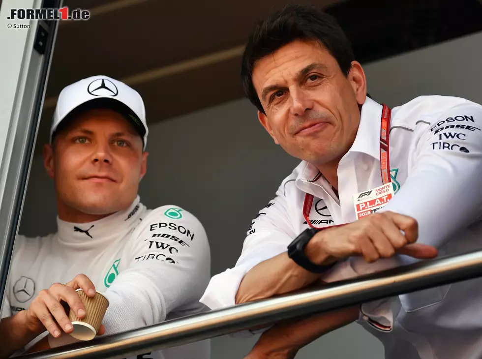 Foto zur News: Valtteri Bottas, Toto Wolff