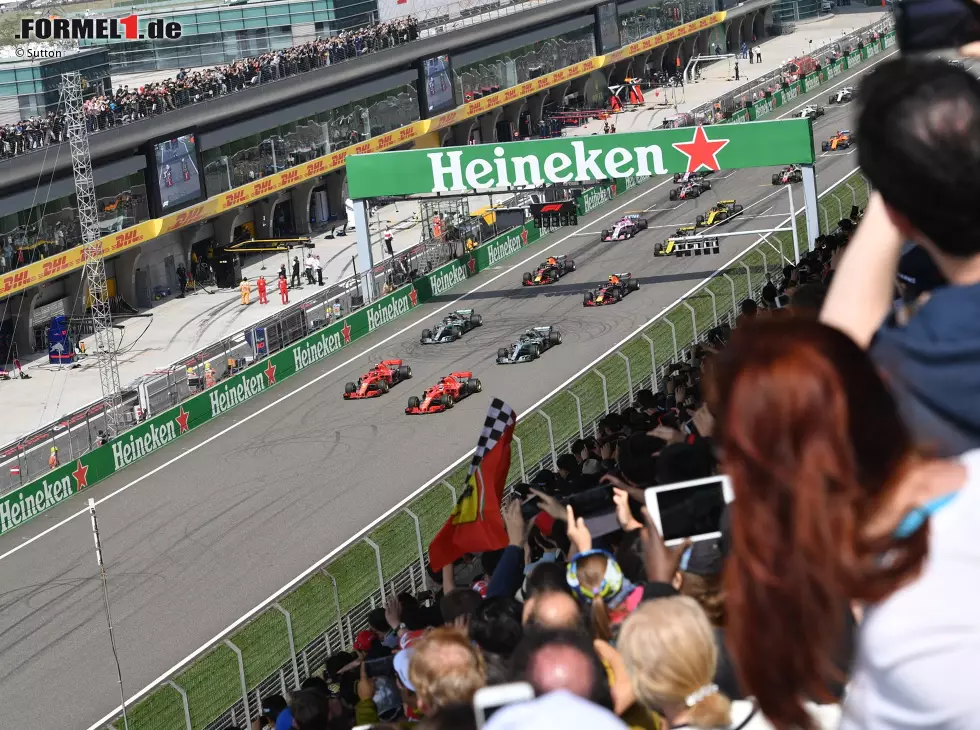 Foto zur News: Sebastian Vettel, Kimi Räikkönen