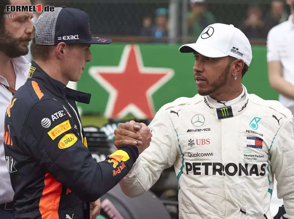 Foto zur News: Max Verstappen, Lewis Hamilton