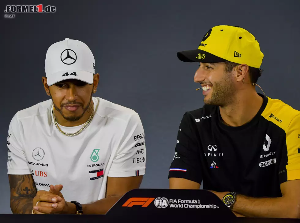 Foto zur News: Lewis Hamilton, Daniel Ricciardo