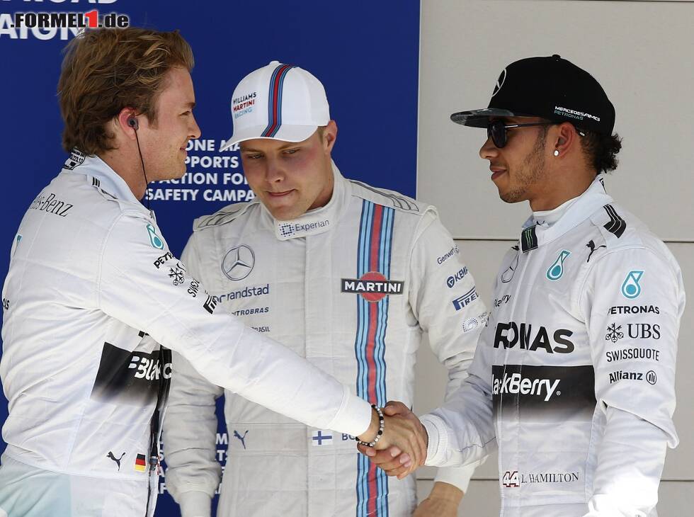 Foto zur News: Nico Rosberg, Lewis Hamilton, Valtteri Bottas