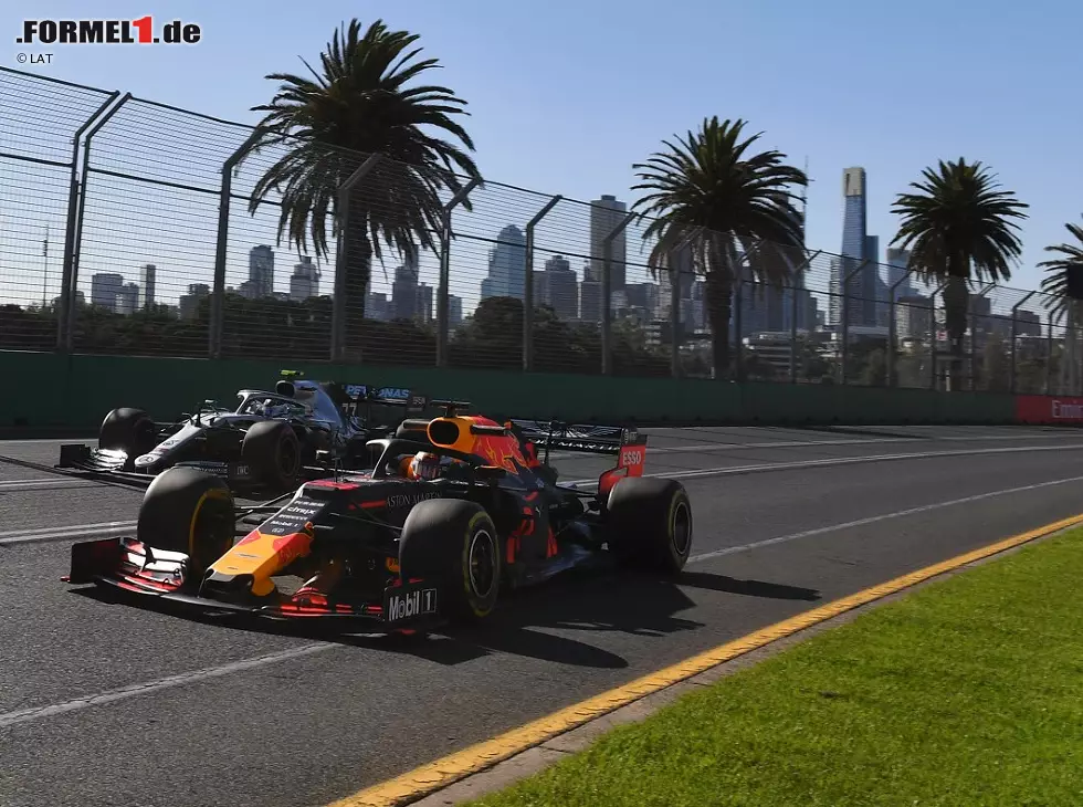 Foto zur News: Max Verstappen, Valtteri Bottas