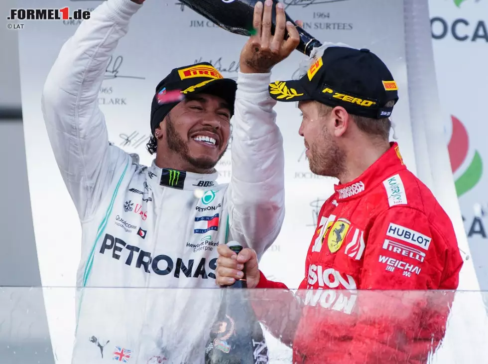 Foto zur News: Lewis Hamilton, Sebastian Vettel