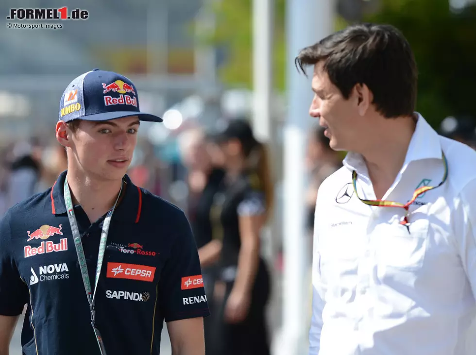 Max Verstappen, Toto Wolff Foto zur News: Max Verstappen, Toto Wolff