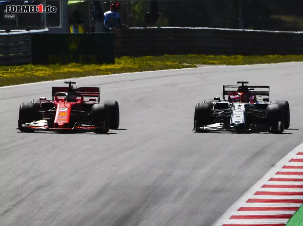Foto zur News: Sebastian Vettel, Kimi Räikkönen
