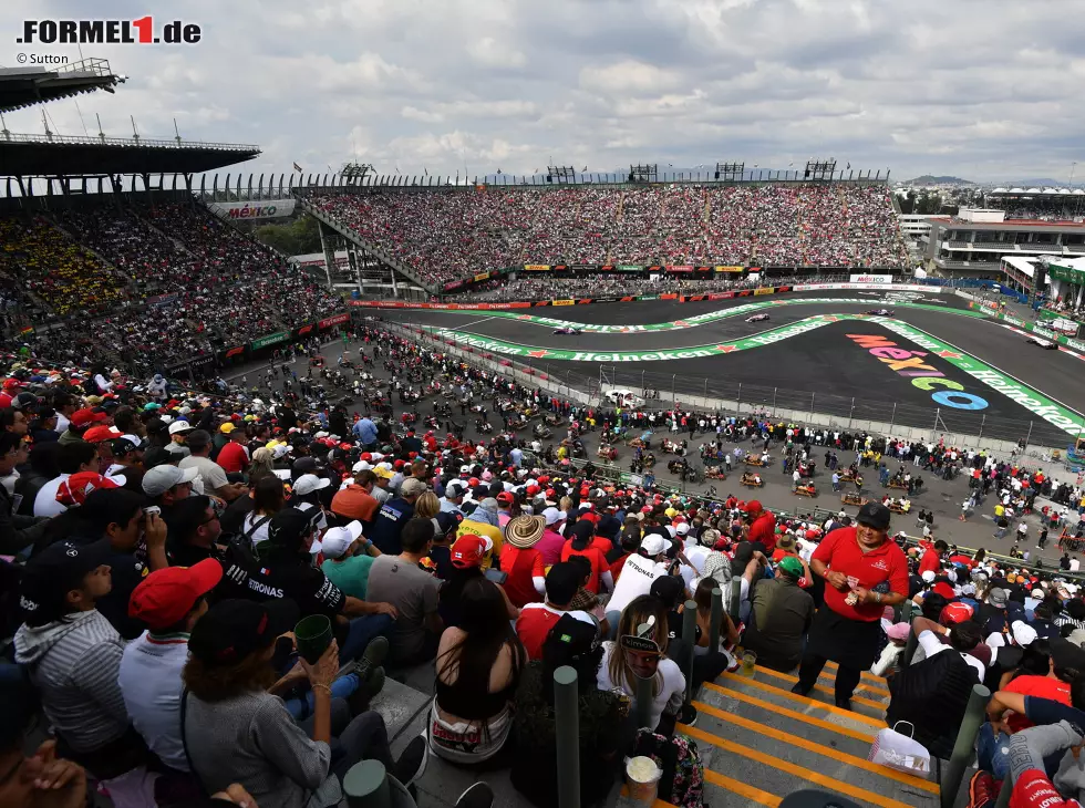 Foto zur News: Blick in den Stadionbereich der Formel-1-Rennstrecke in Mexiko