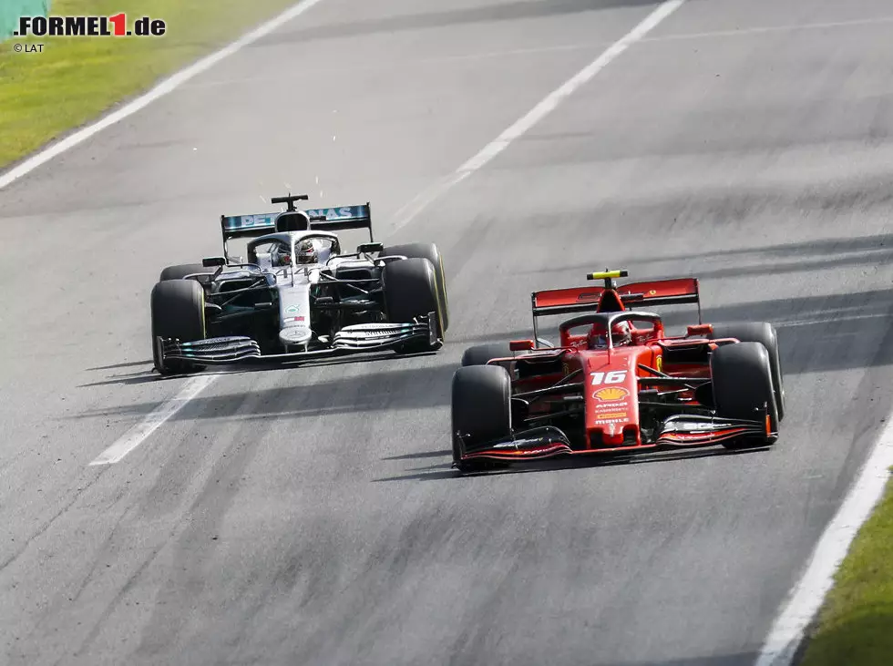 Charles Leclerc, Lewis Hamilton Foto zur News: Charles Leclerc, Lewis Hamilton