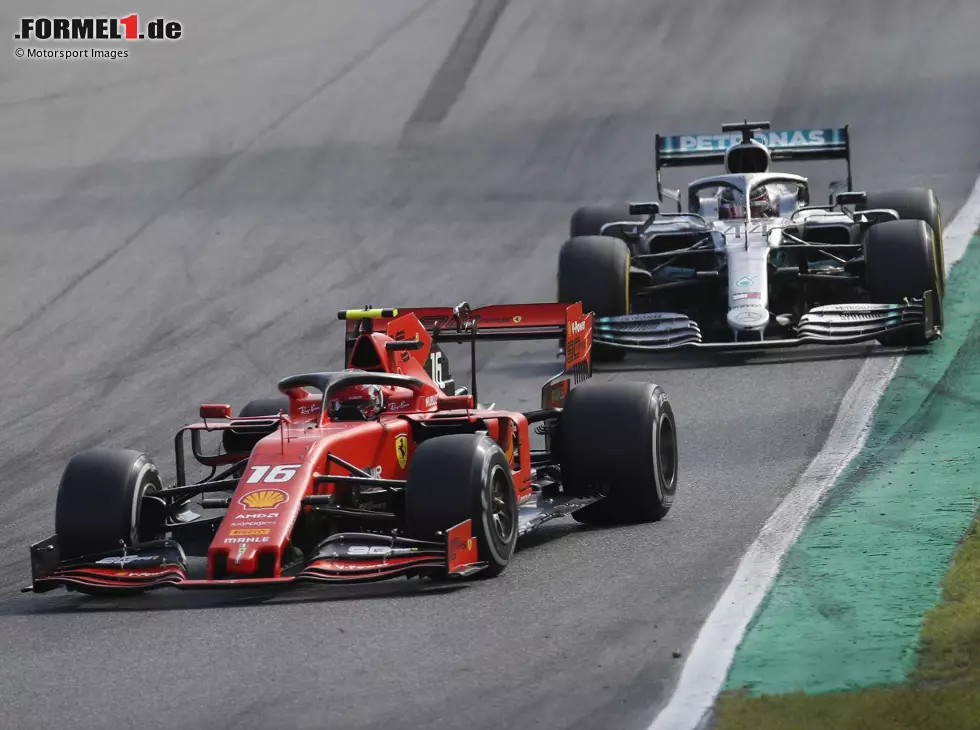 Charles Leclerc, Lewis Hamilton Foto zur News: Charles Leclerc, Lewis Hamilton