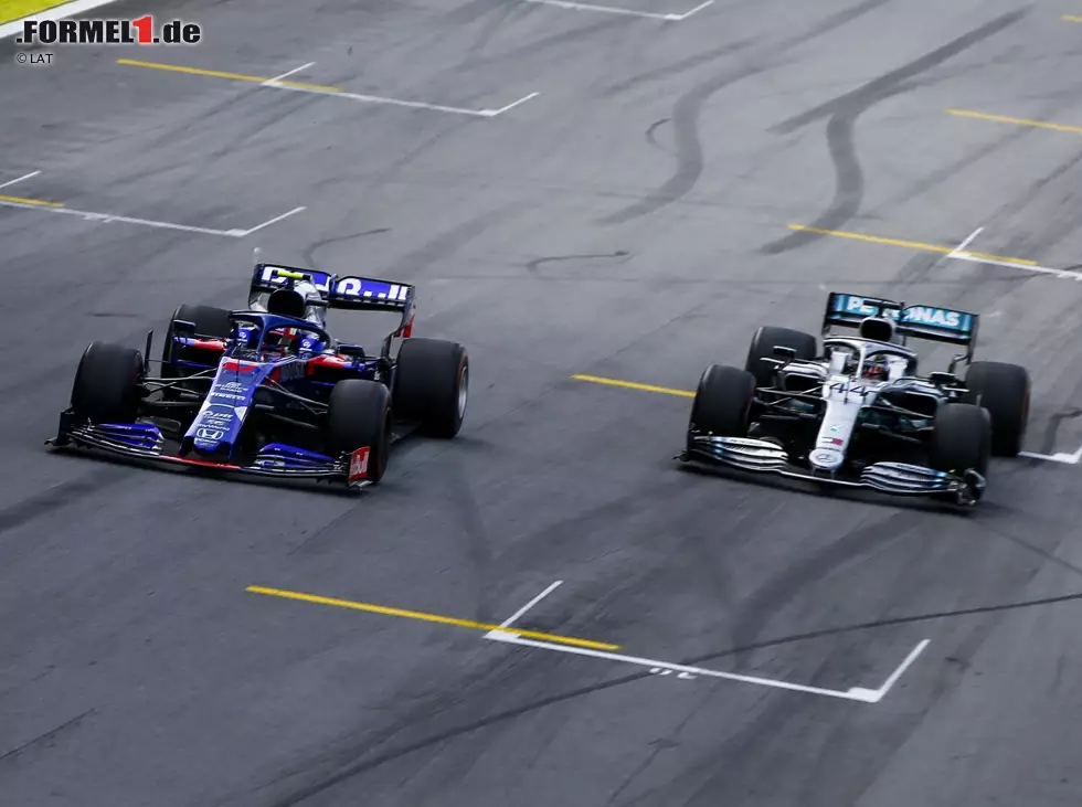 Foto zur News: Pierre Gasly, Lewis Hamilton