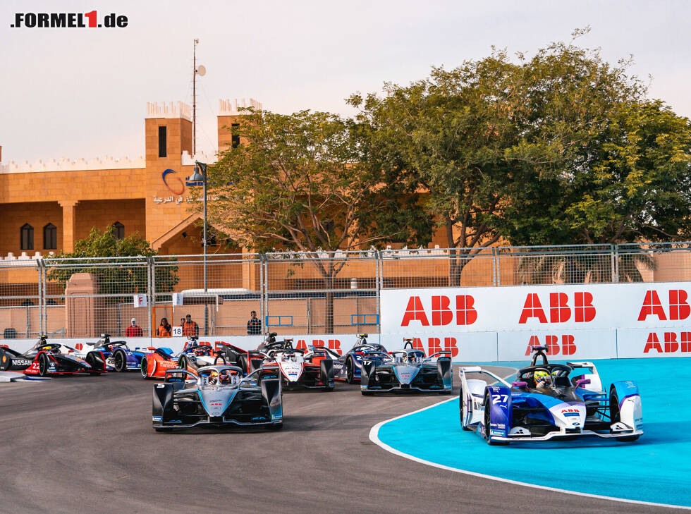 Foto zur News: Start der Formel E 2019/20 in Riad