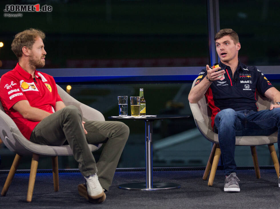Foto zur News: Max Verstappen, Sebastian Vettel
