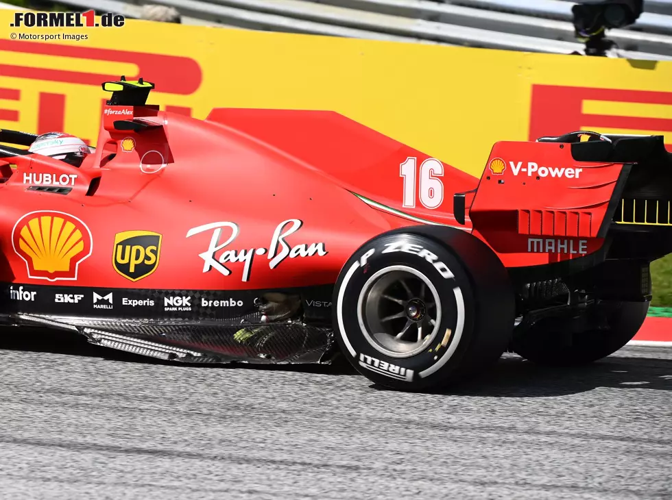 Charles Leclerc mit Schäden am Auto Foto zur News: Charles Leclerc mit Schäden am Auto