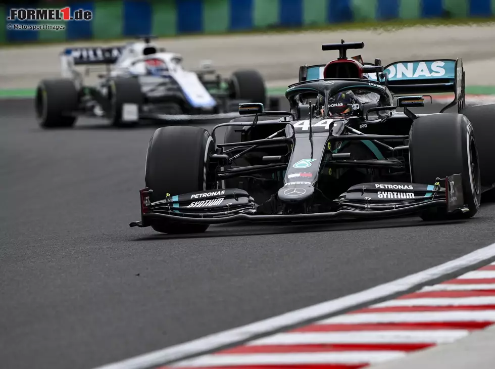Lewis Hamilton, George Russell Foto zur News: Lewis Hamilton, George Russell
