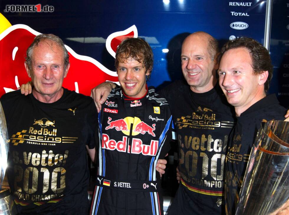 Foto zur News: Helmut Marko, Sebastian Vettel, Adrian Newey, Christian Horner
