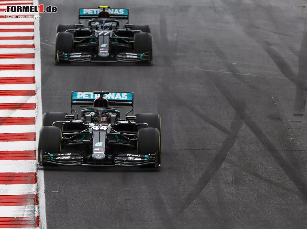 Lewis Hamilton, Valtteri Bottas Foto zur News: Lewis Hamilton, Valtteri Bottas
