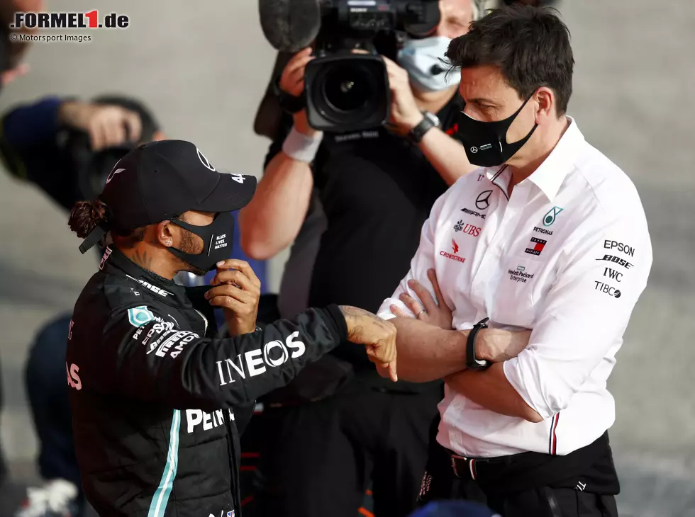 Lewis Hamilton, Toto Wolff Foto zur News: Lewis Hamilton, Toto Wolff