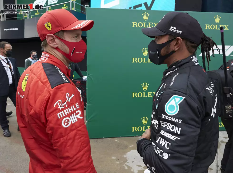 Sebastian Vettel, Lewis Hamilton Foto zur News: Sebastian Vettel, Lewis Hamilton