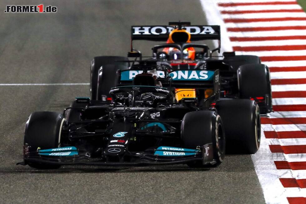Foto zur News: Lewis Hamilton, Max Verstappen