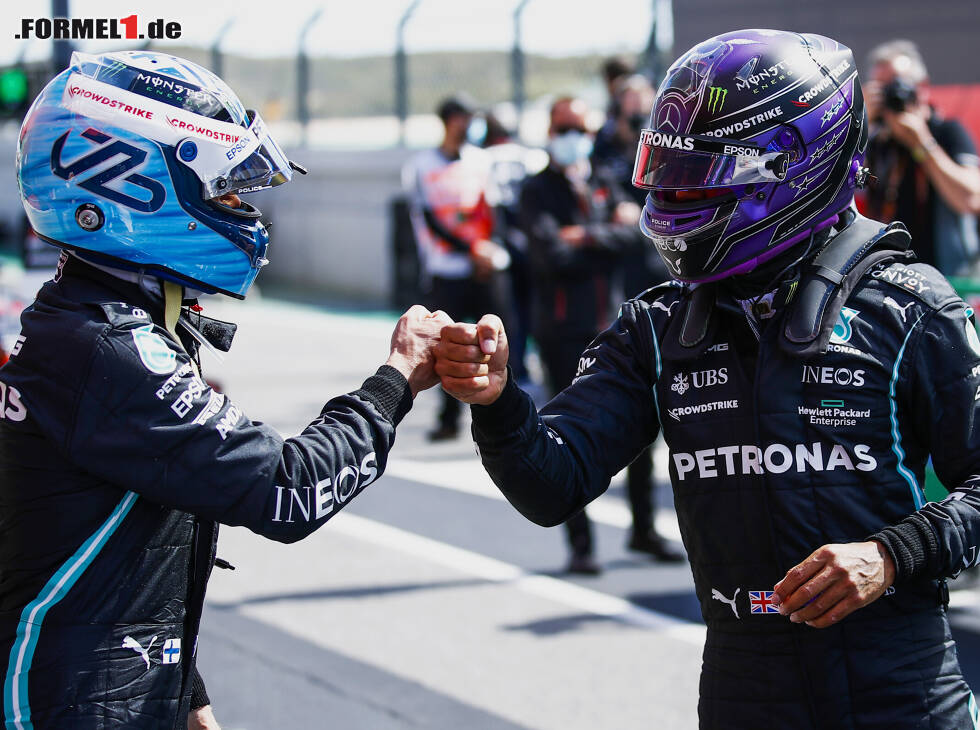 Foto zur News: Valtteri Bottas, Lewis Hamilton