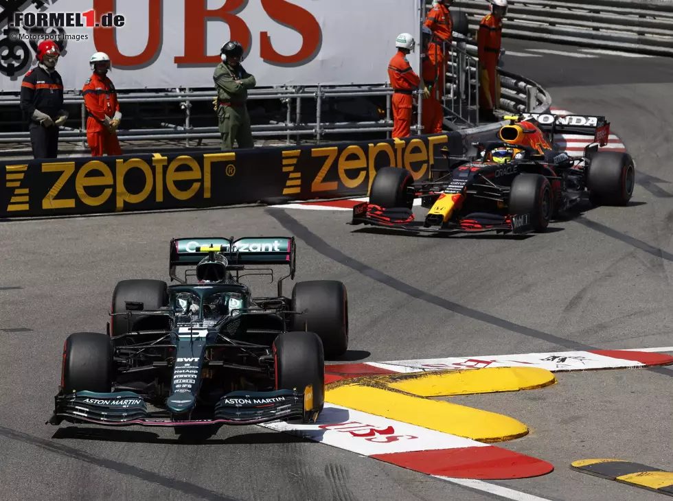 Foto zur News: Sebastian Vettel, Sergio Perez
