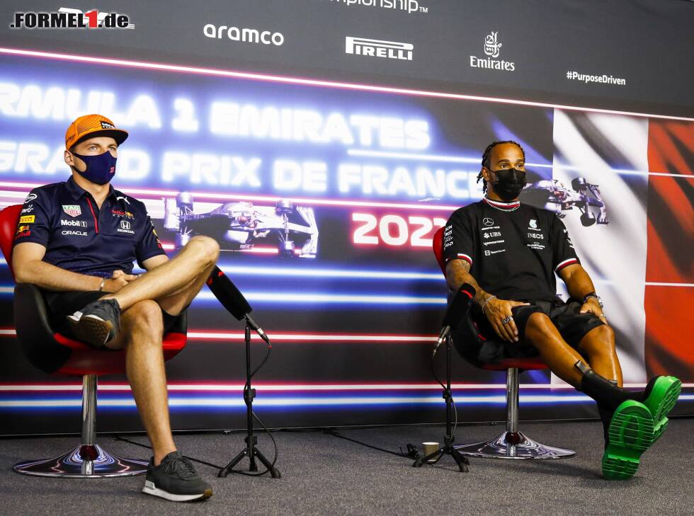 Foto zur News: Max Verstappen und Lewis Hamilton in der FIA-Pressekonferenz vor dem Frankreich-Grand-Prix 2021 in Le Castellet